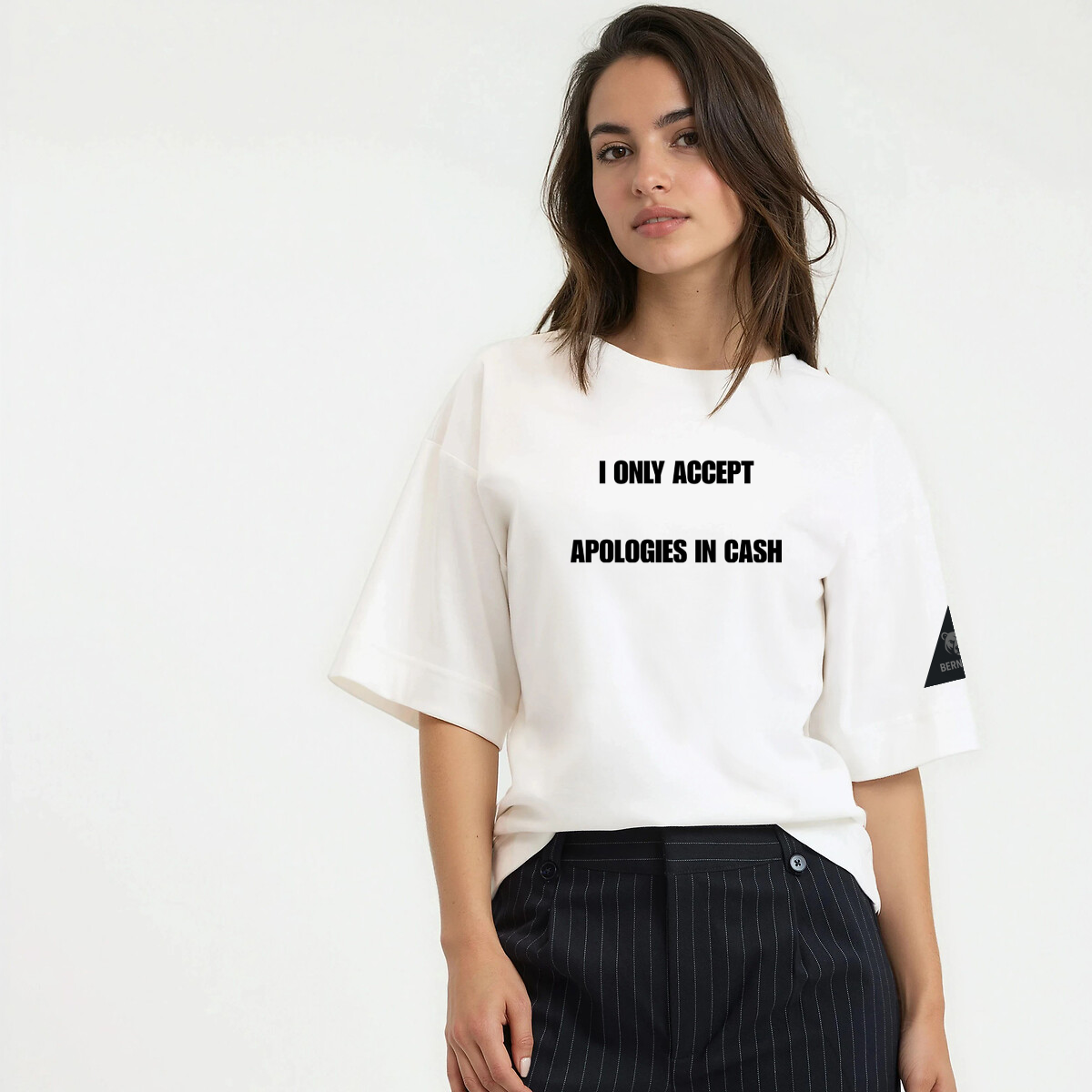 i only accept apologies in cash • white | black • relaxed tee • unisex • in 4 languages